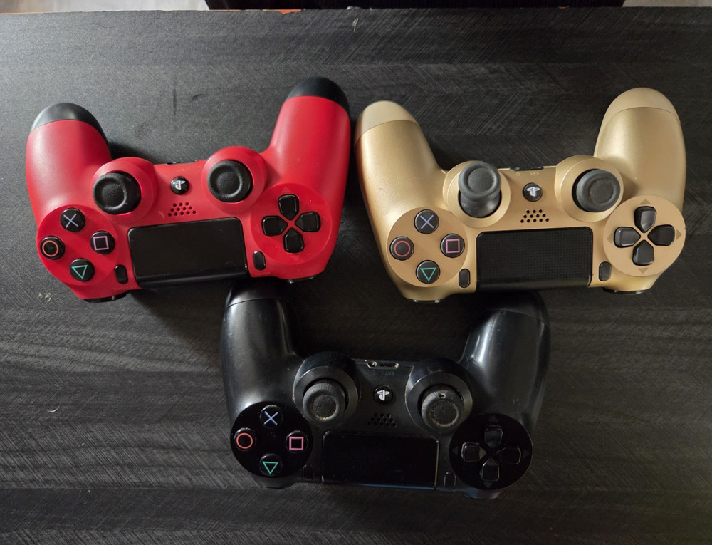 Sony DualShockPS4 Wireless Controller Lot of 3 Black Red Gold..NOT FULLY TESTED